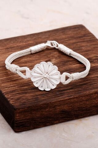 Telkari Ve Kazaziye İşlemeli Gümüş Papatya Bileklik 3236