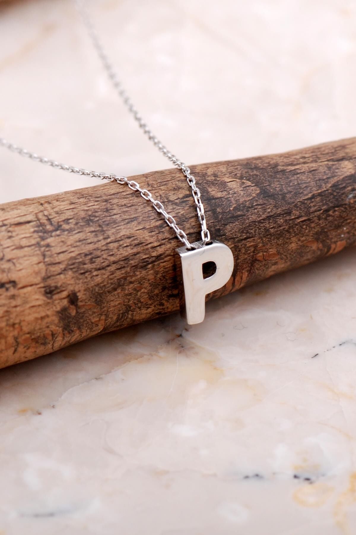 P Harfi Rodyumlu Gümüş Kolye 7892