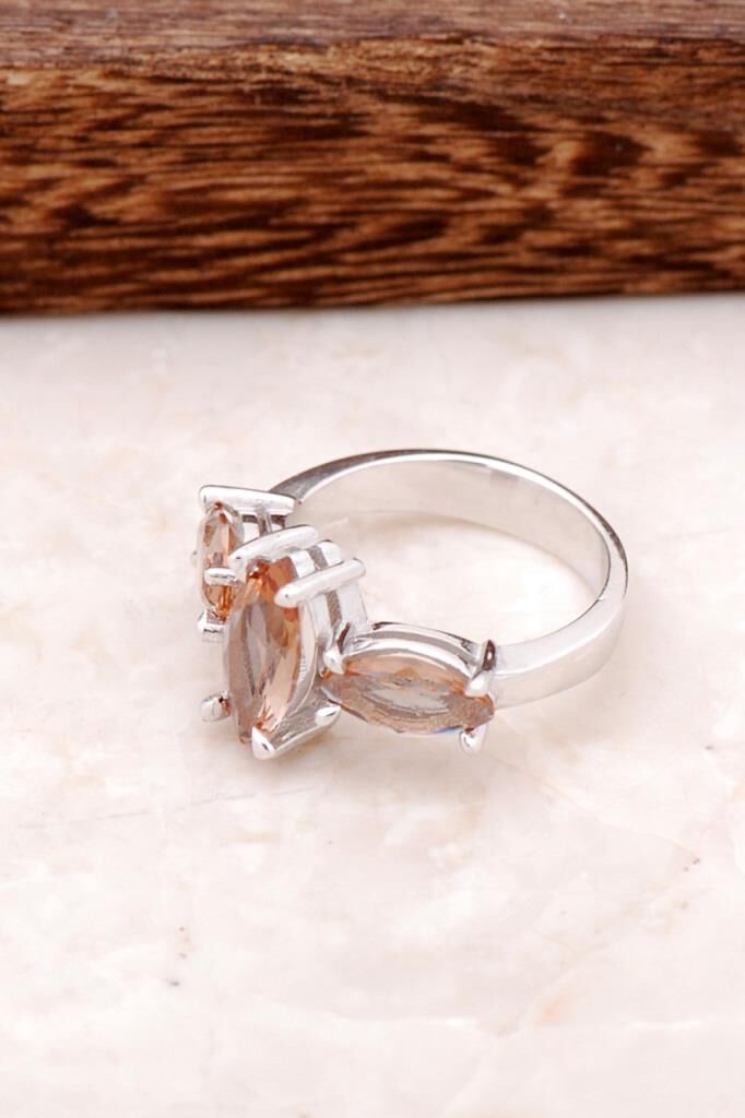 Renk Değiştiren Sultan Taşlı Tasarım Tria Gümüş Yüzük 2043