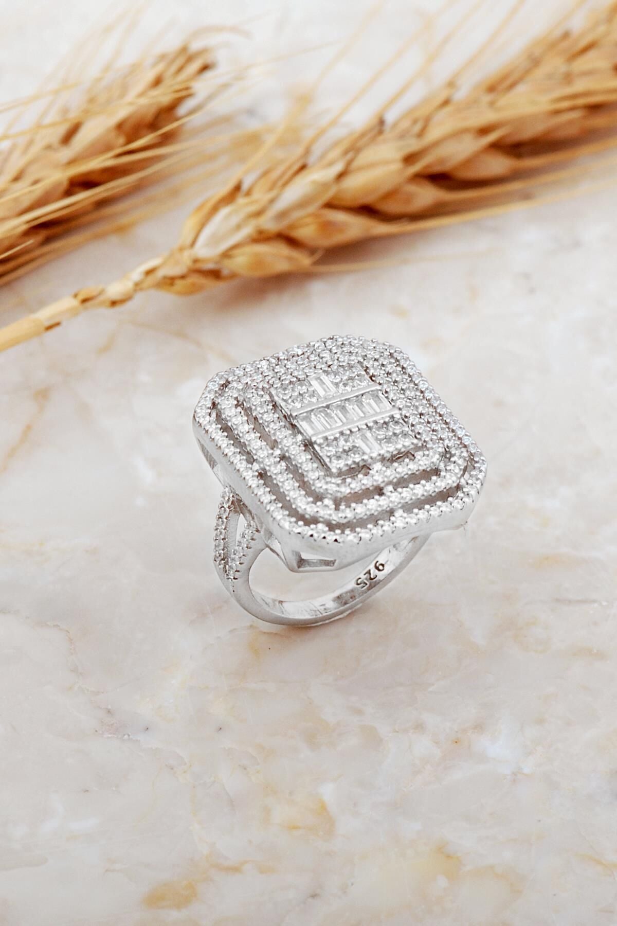 Taşlı Baget Büyük Gümüş Yüzük 5923