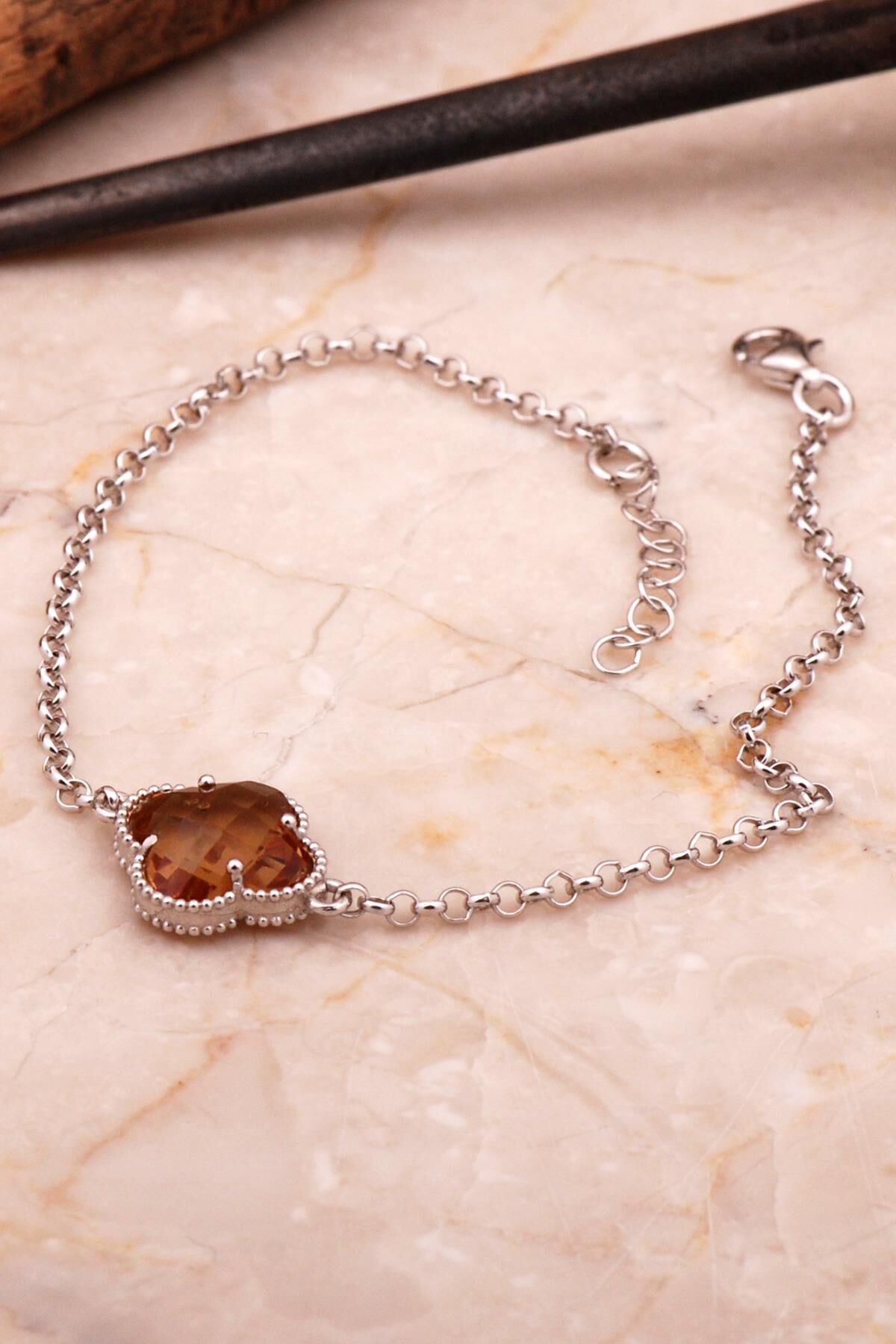 Renk Değiştiren Sultan Taşlı Yonca Rodyumlu Gümüş Bileklik 4589