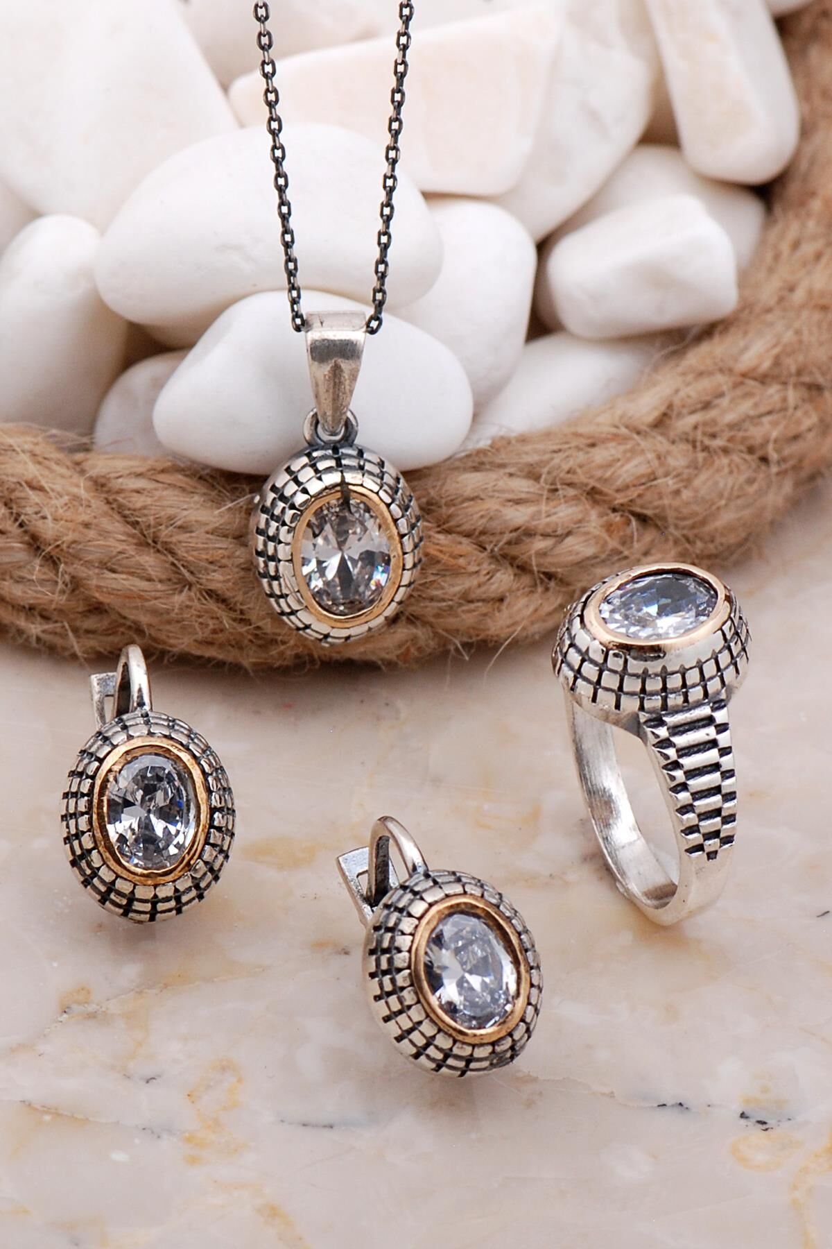 Kuvars Taşlı Elişi Gümüş Set 2582