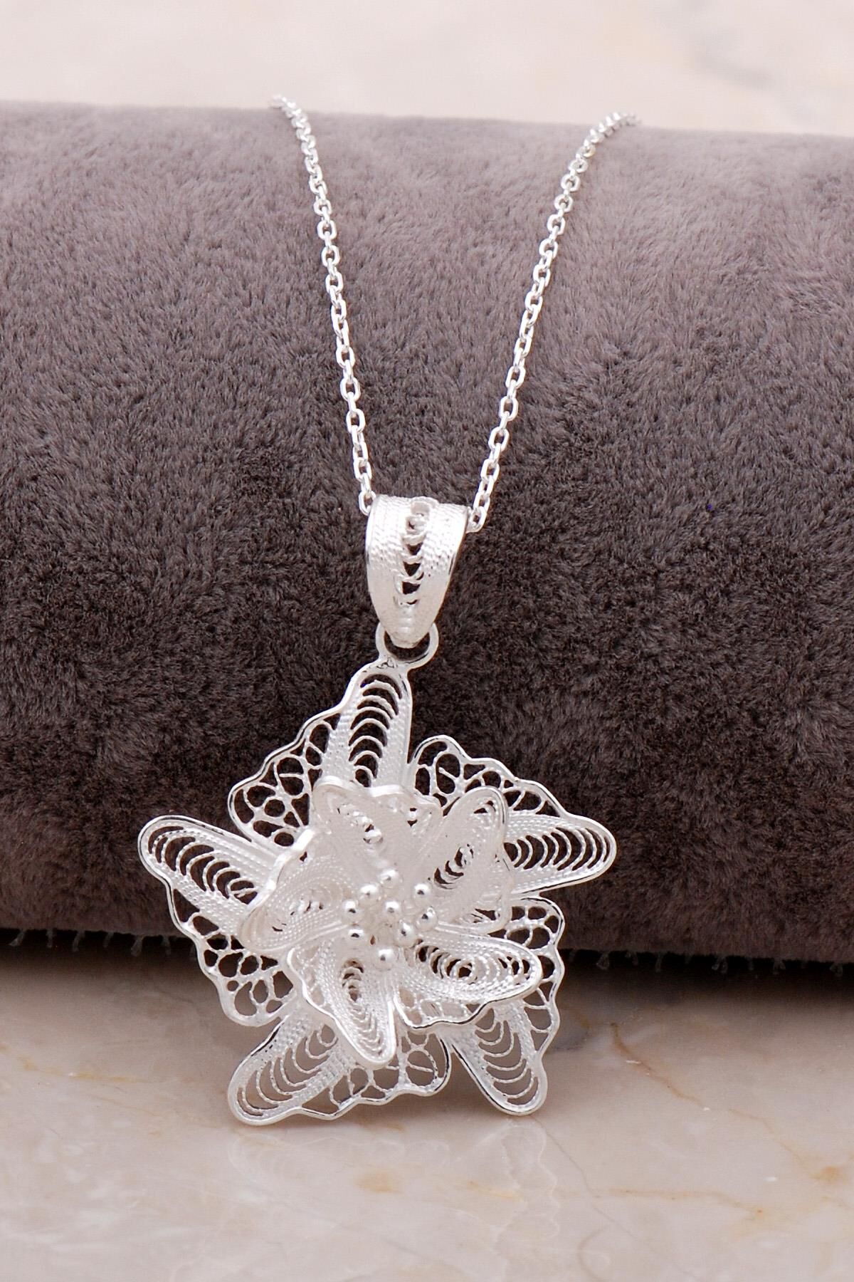 Telkari İşlemeli Gümüş Çiçekli Kolye 6872