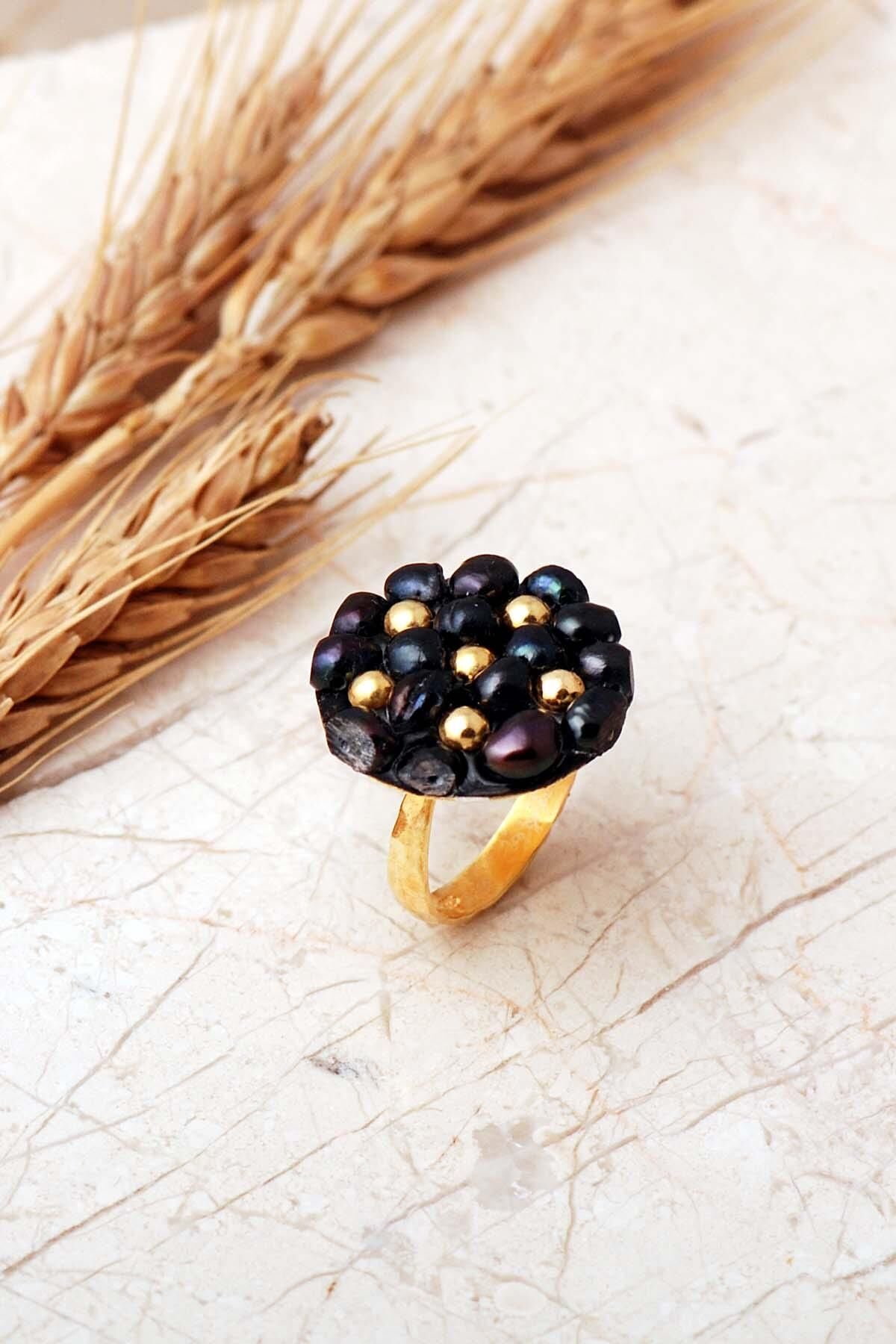 Siyah İnci Taşlı Altın Yaldızlı 925 Ayar Gümüş Ayarlanabilir Yüzük 6008