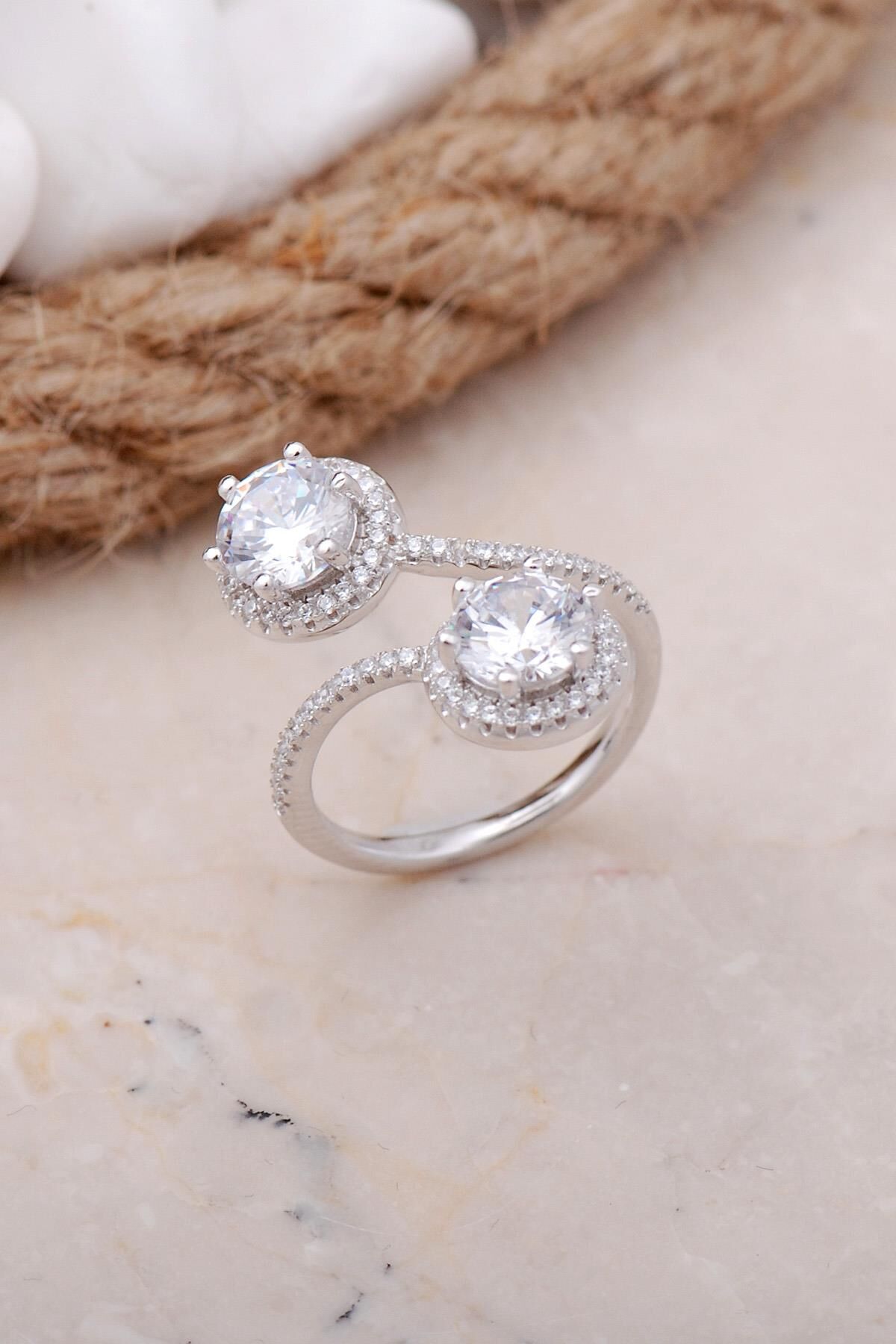 Tasarım Rodyumlu Gümüş Yüzük 3387