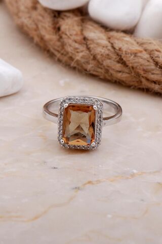 Renk Değiştiren Sultan Taşlı Baget Rodyumlu Gümüş Yüzük 3545