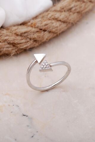 Zirkon Taşlı Ok Tasarım Rodyumlu Gümüş Yüzük 3404