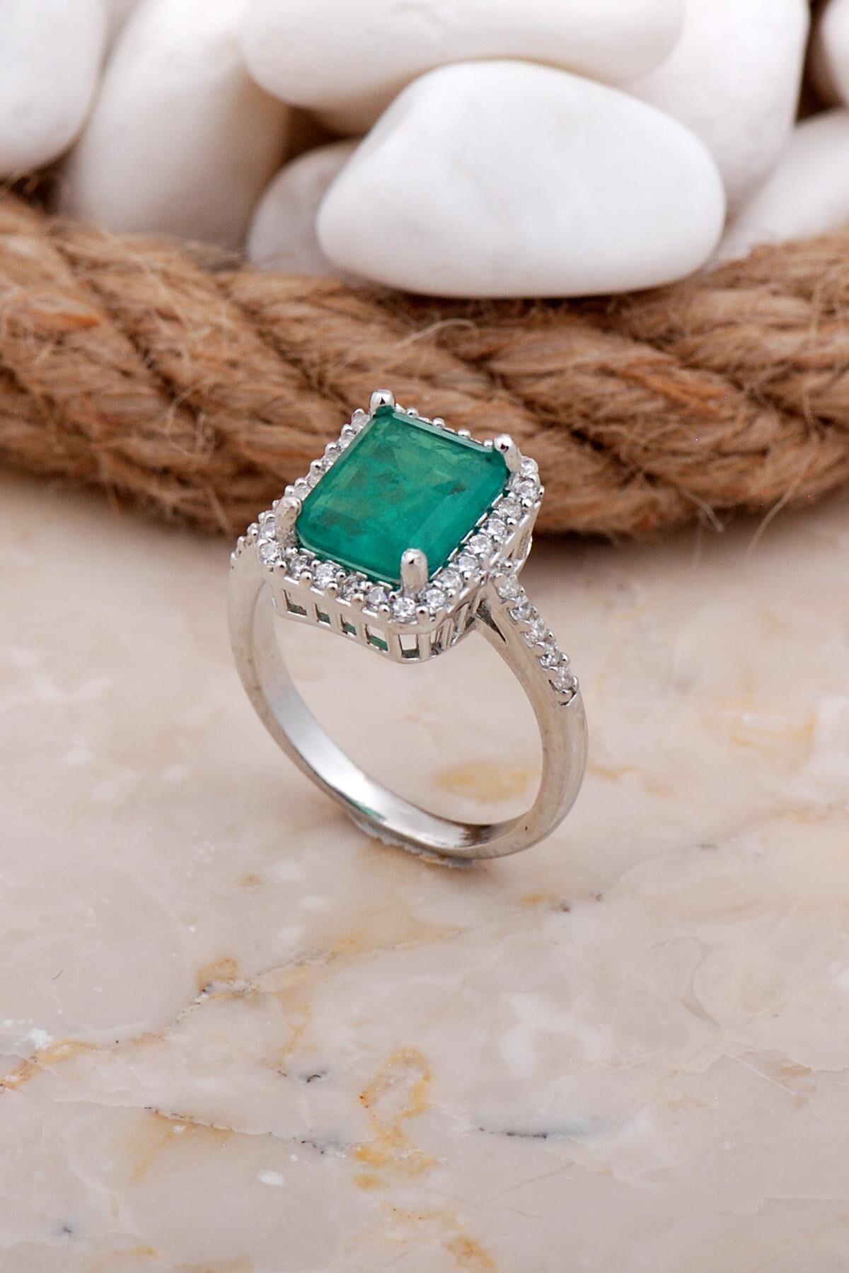 Paraiba Taşlı Baget Rodyumlu Gümüş Yüzük 3547