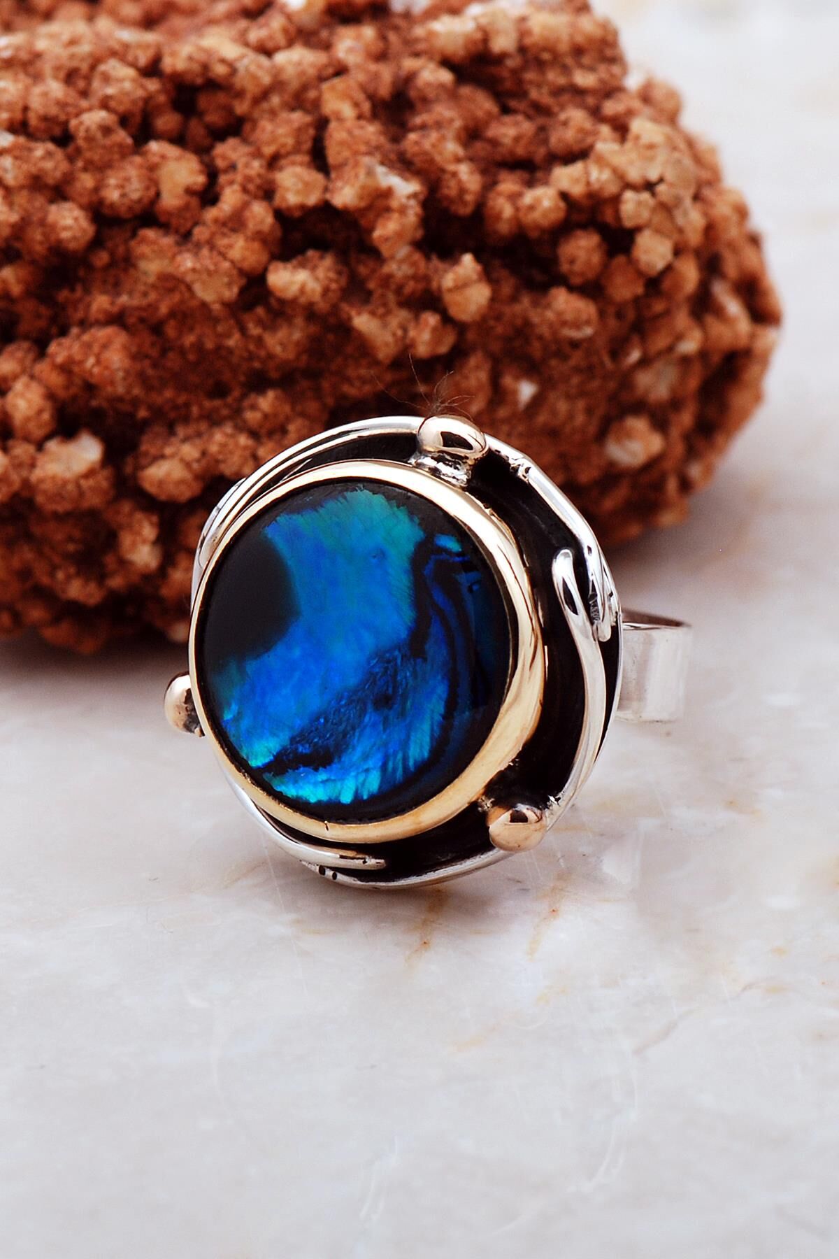 Okyanus Sedefi Taşlı Elişi Gümüş Yüzük 3209