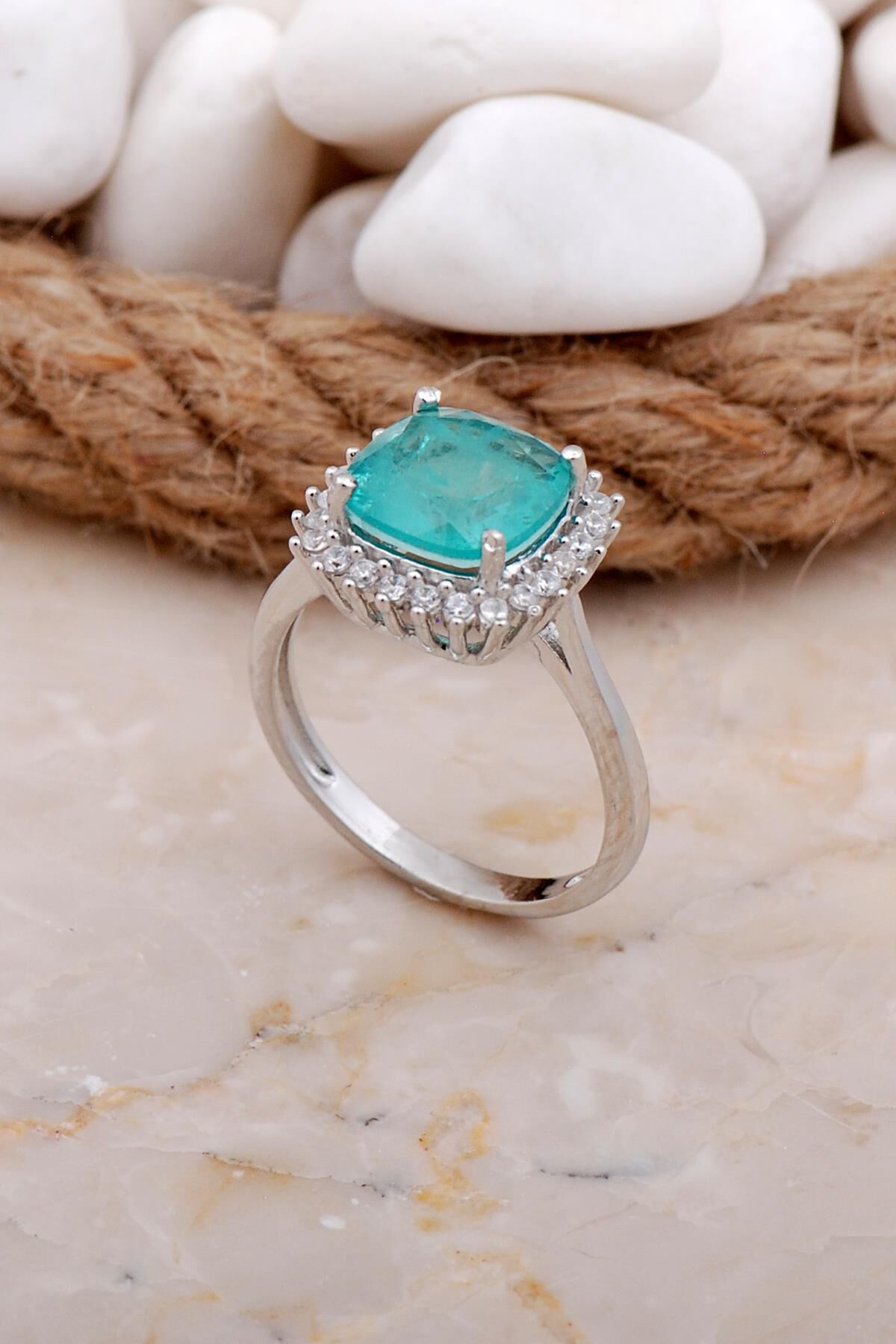 Paraiba Taşlı Yeşil Rodyumlu Gümüş Yüzük 3550
