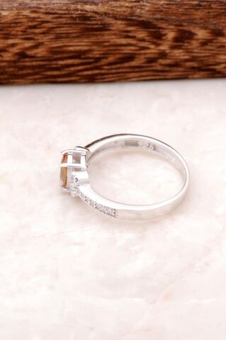 Renk Değiştiren Sultan Taşlı Tasarım Gümüş Yüzük 2050