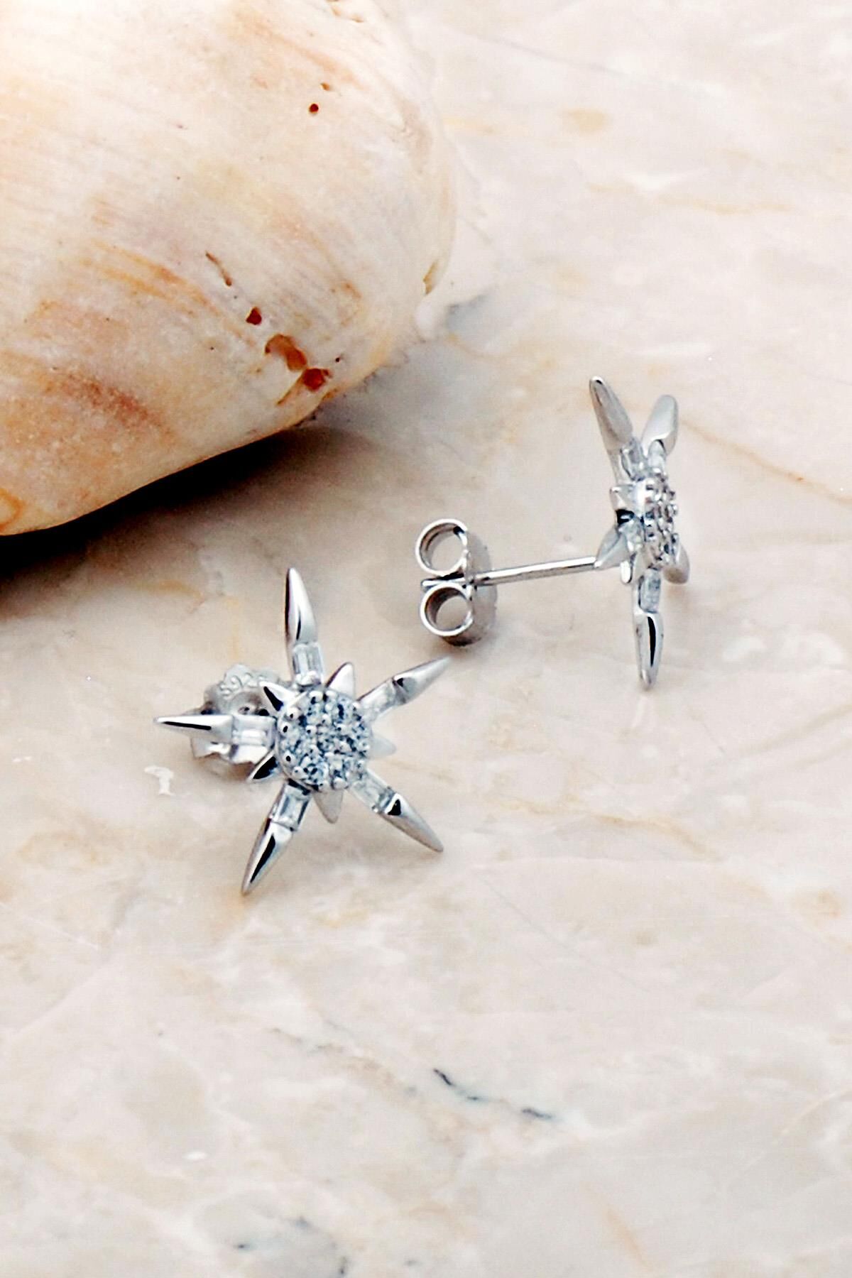 Kutup Yıldızı Rodyumlu Gümüş Küpe 5234