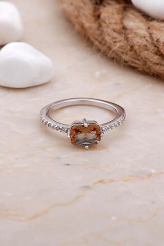 Renk Değiştiren Sultan Taşlı Rodyumlu Gümüş Yüzük 3569