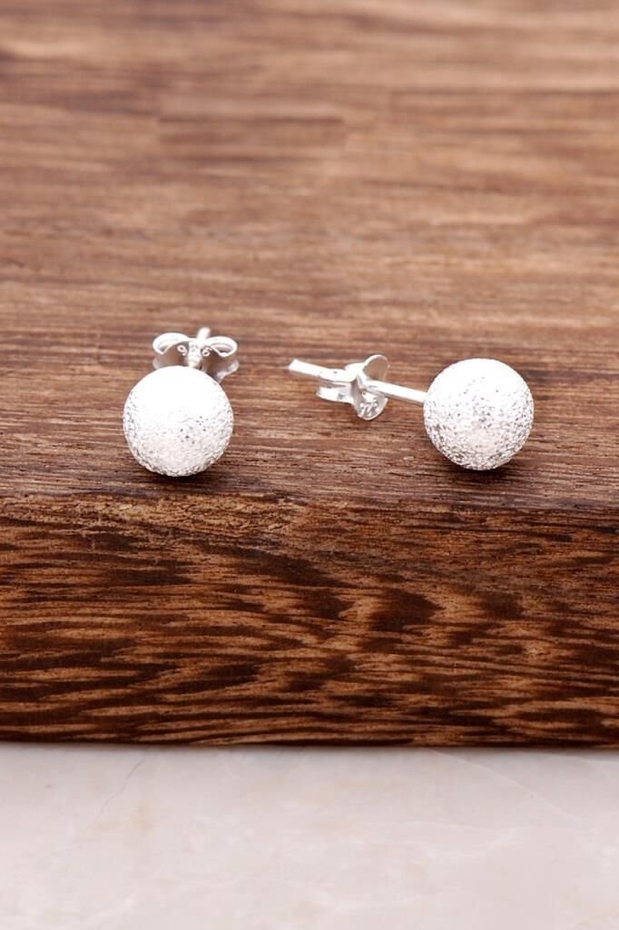 Kalem İşlemeli Gümüş Top Küpe 2657