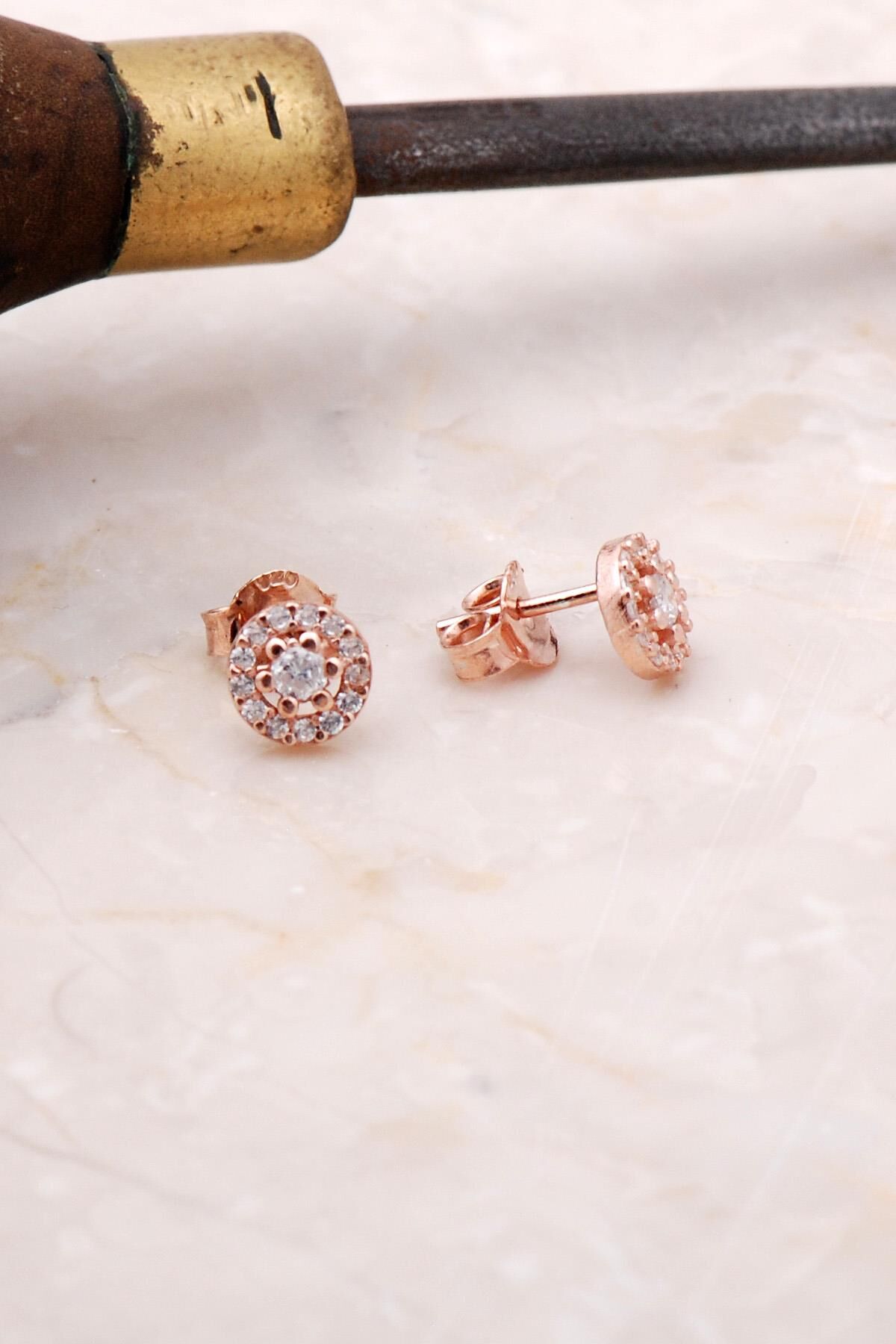 Rose Gümüş Montür Tek Taş Küpe 5013