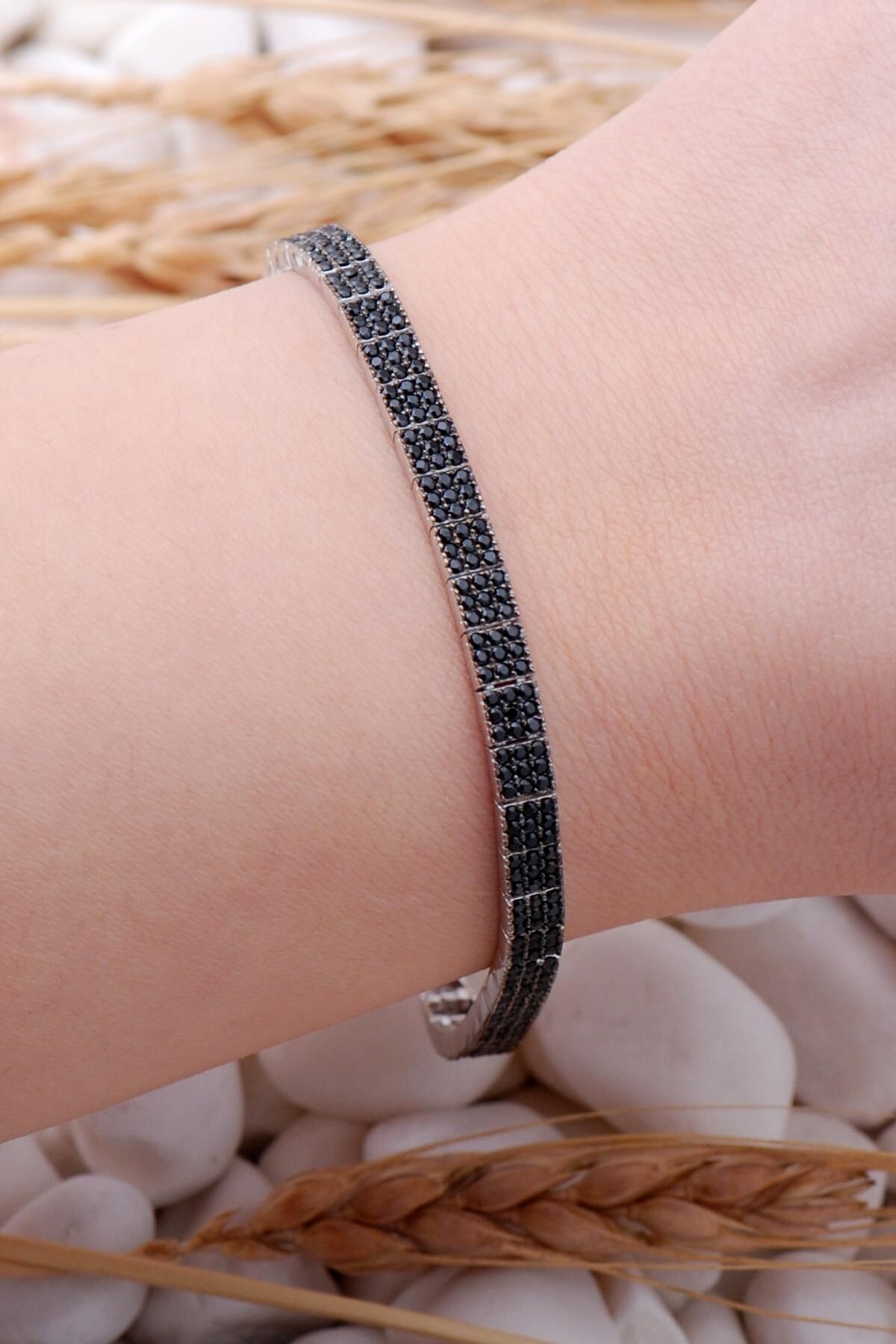 Sıra Taşlı Rodyumlu Gümüş Siyah Zirkon Bileklik 3938