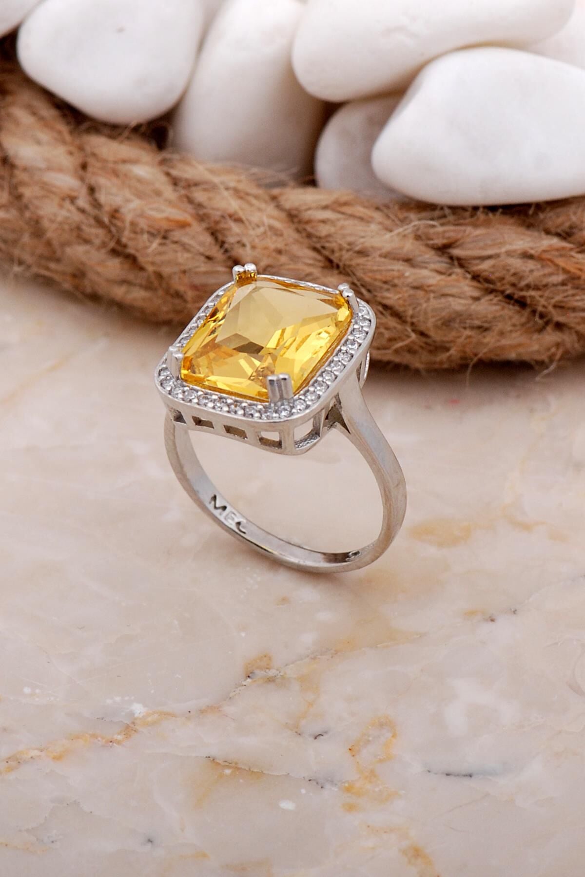 Sarı Topaz Taşlı Rodyumlu Gümüş Yüzük 3579