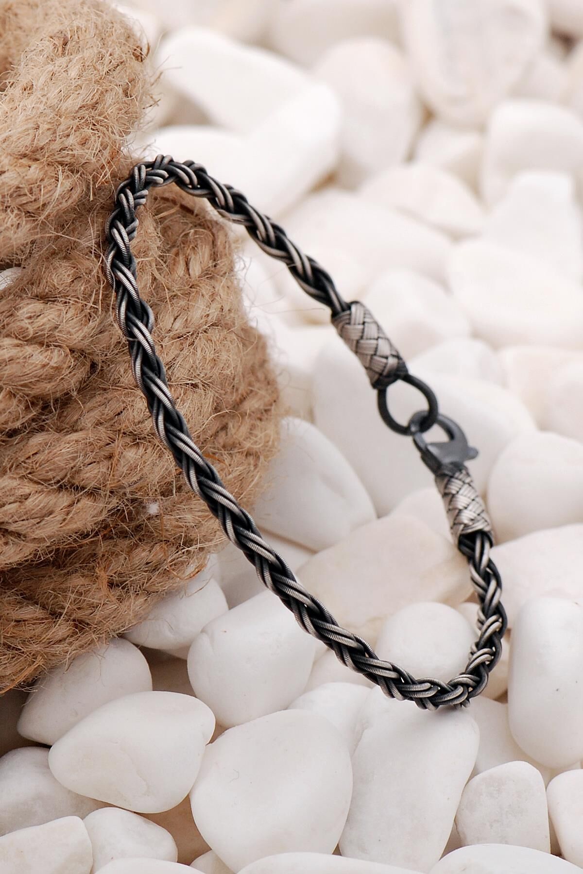 Kazaziye İşlemeli Elişi Sarma Gümüş Erkek Bileklik 3817