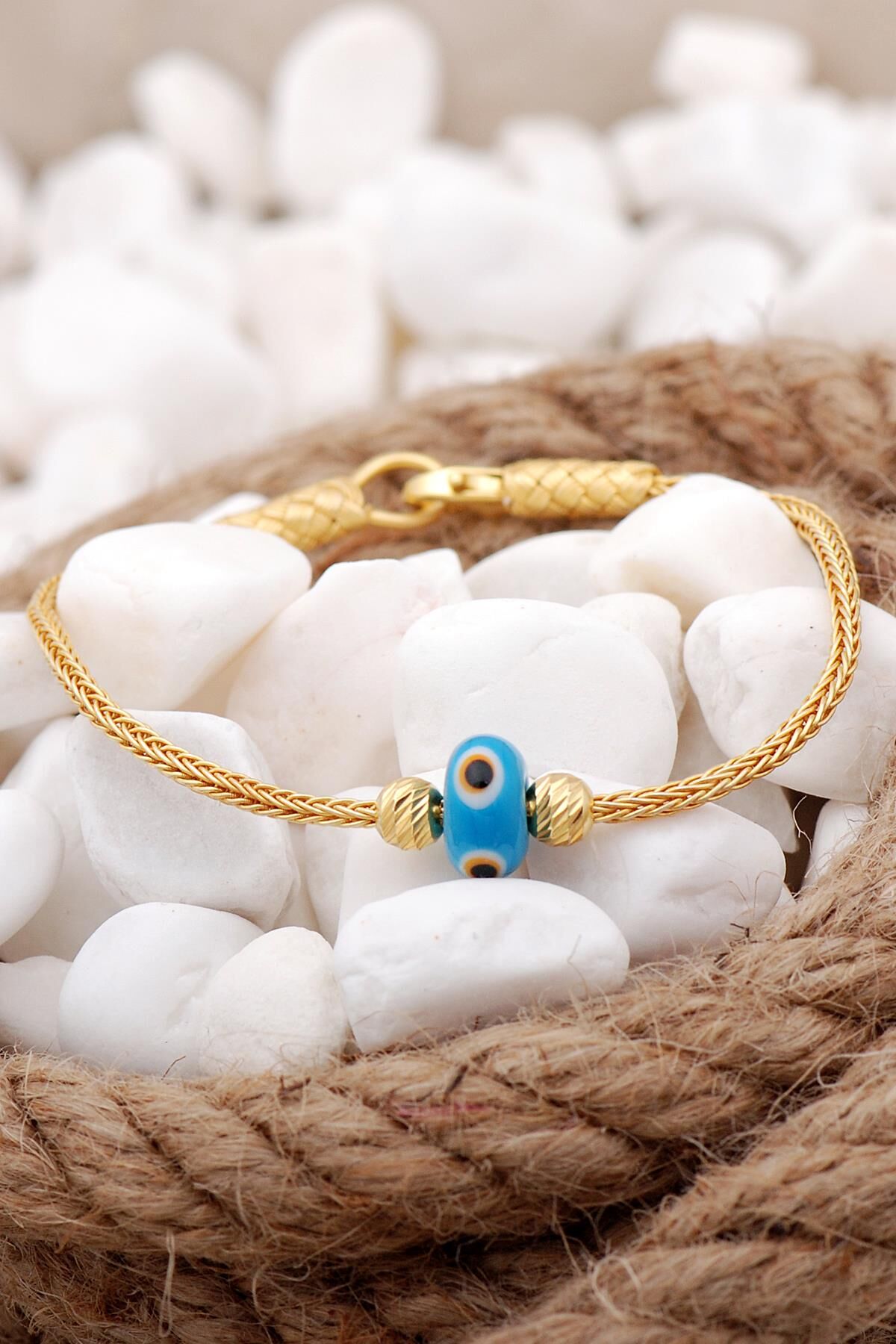 Kazaziye İşlemeli Nazar Boncuklu Elişi Altın Yaldızlı Gümüş Bileklik 3825