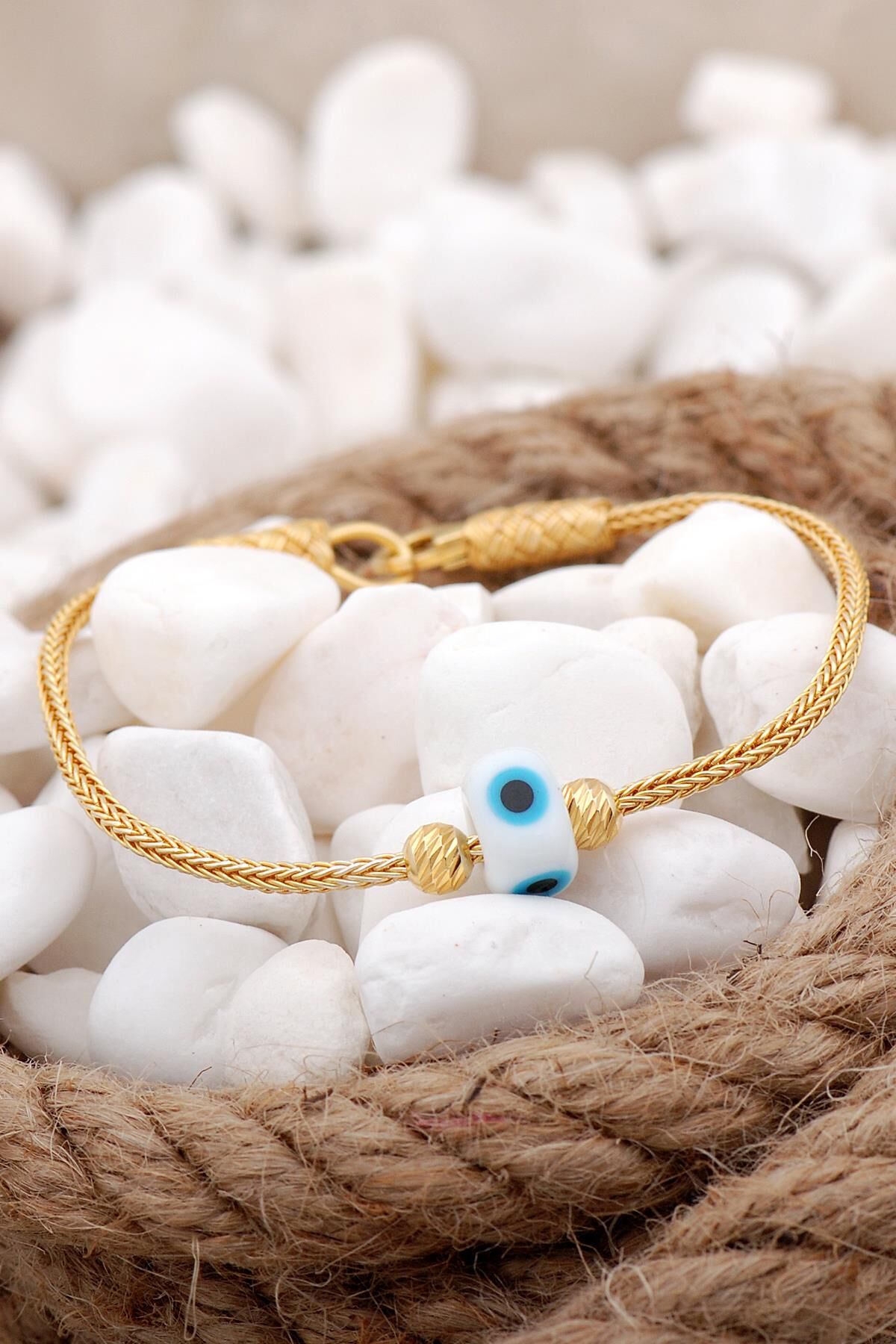 Kazaziye İşlemeli Nazar Boncuklu Elişi Altın Yaldızlı Gümüş Bileklik 3826