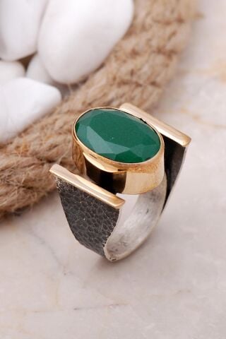 Kök Zümrüt Taşlı Çekiç Dövme Gümüş Yüzük 482