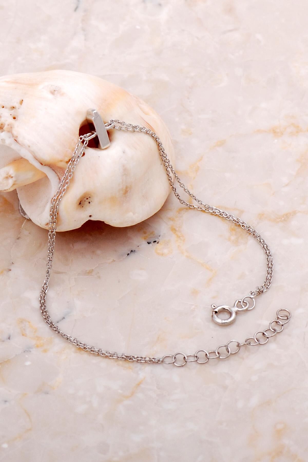 İ Harfi Rodyumlu Gümüş Bileklik 4218