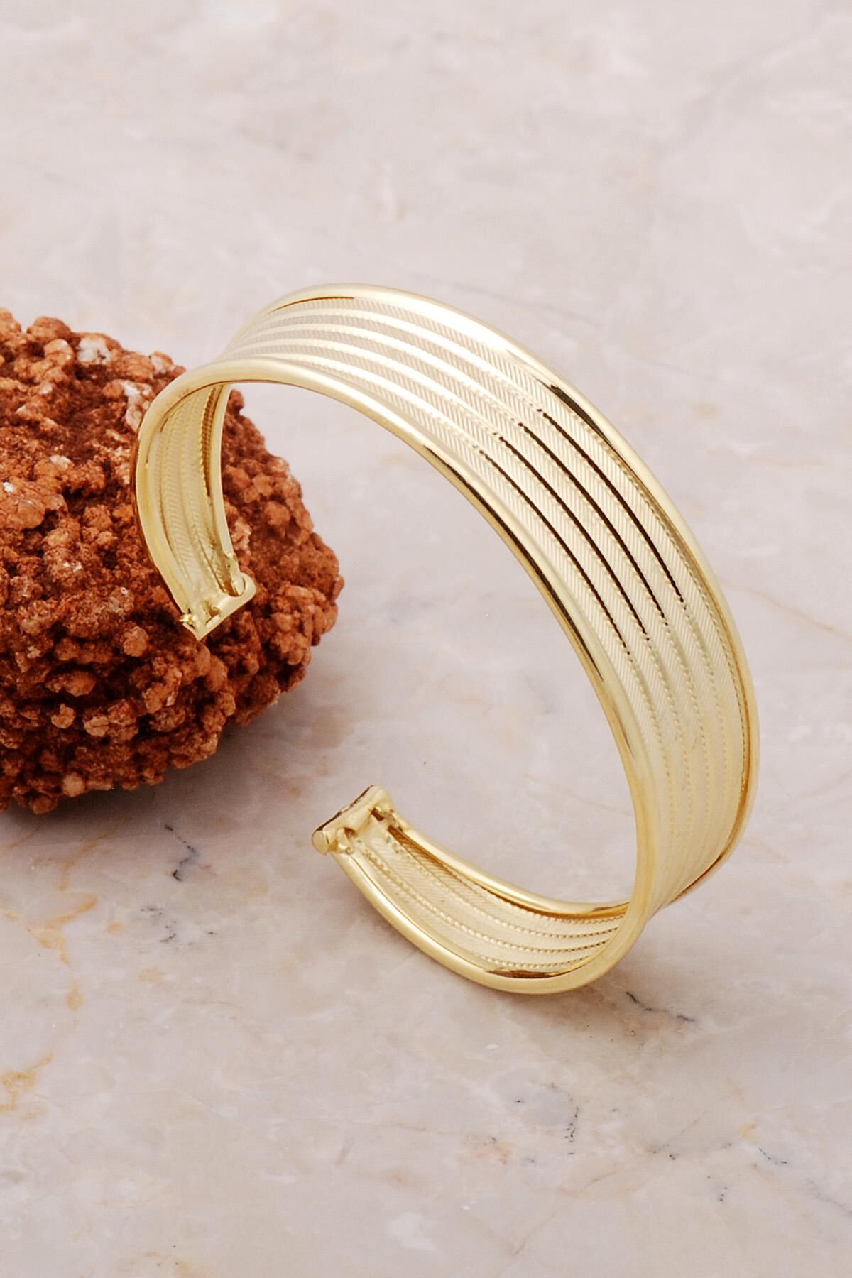 Altın Yaldızlı Hasır Elişi Gümüş Bilezik 3691