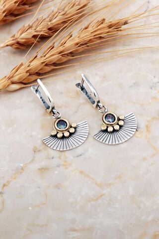 Mistik Topaz Taşlı Yelpaze Çekiç Dövme Tasarım Elişi Gümüş Küpe 7198