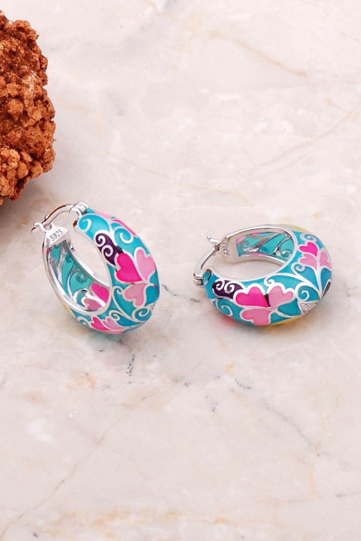 Sarmaşık Mineli Gümüş Küpe 5180