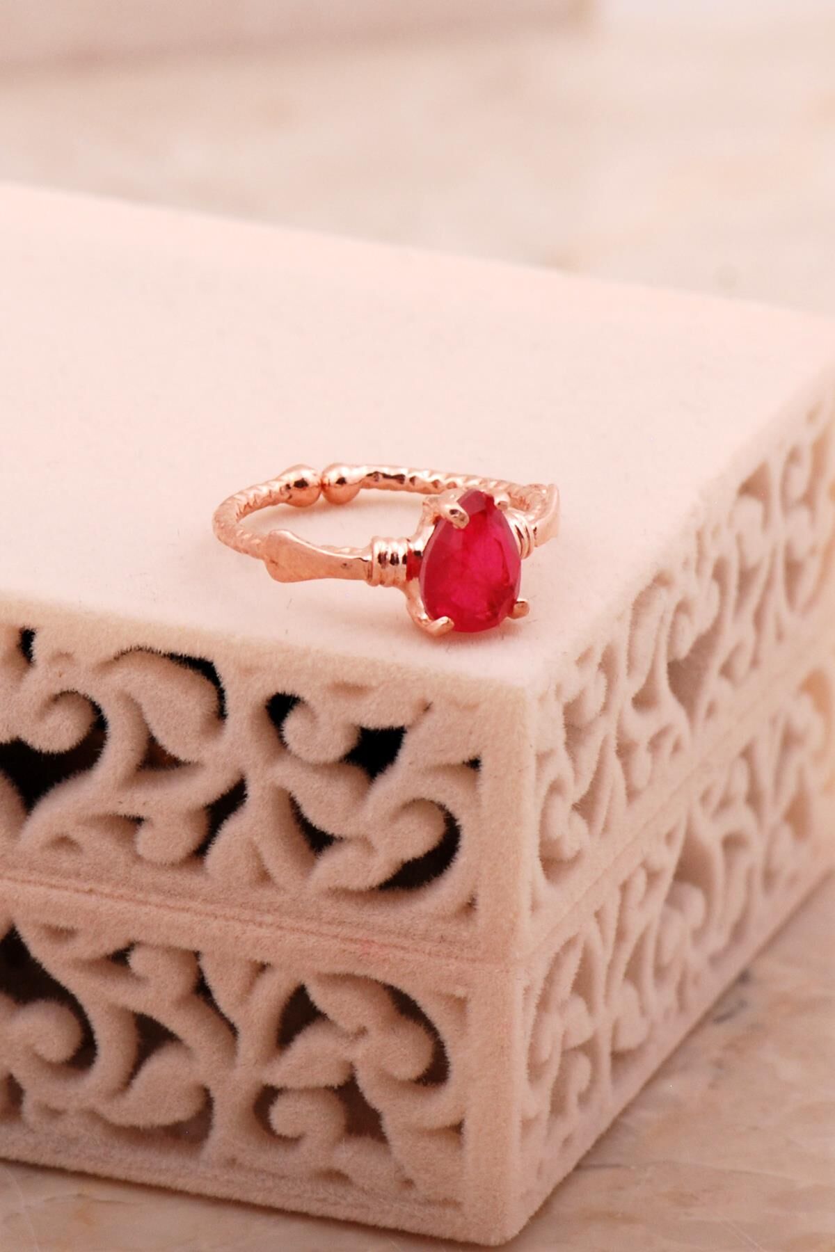 Kırmızı Paraiba Taşlı Rose Gümüş Yüzük 5790