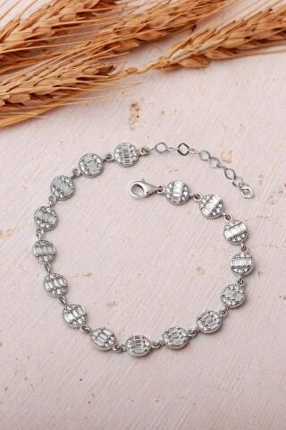 Baget Taşlı Işıltı Yolu Rodyumlu 925 Ayar Gümüş Bileklik 4893