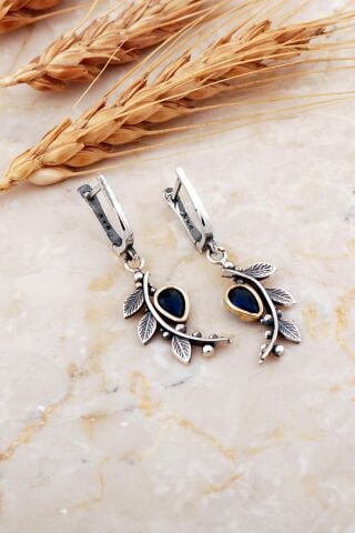 Safir Taşlı Yapraklı Dövme Elişi Gümüş Küpe 7215