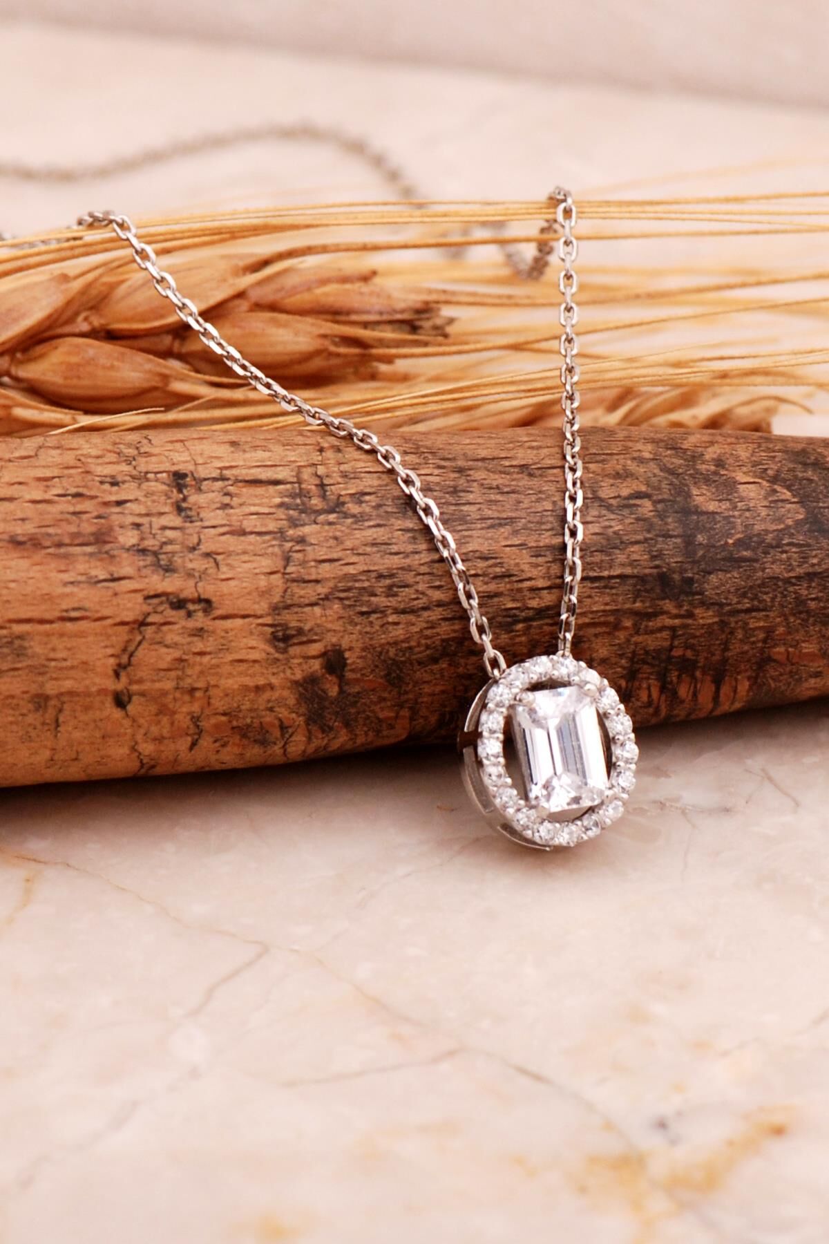 Baget Oval Rodyumlu Gümüş Kolye 7722