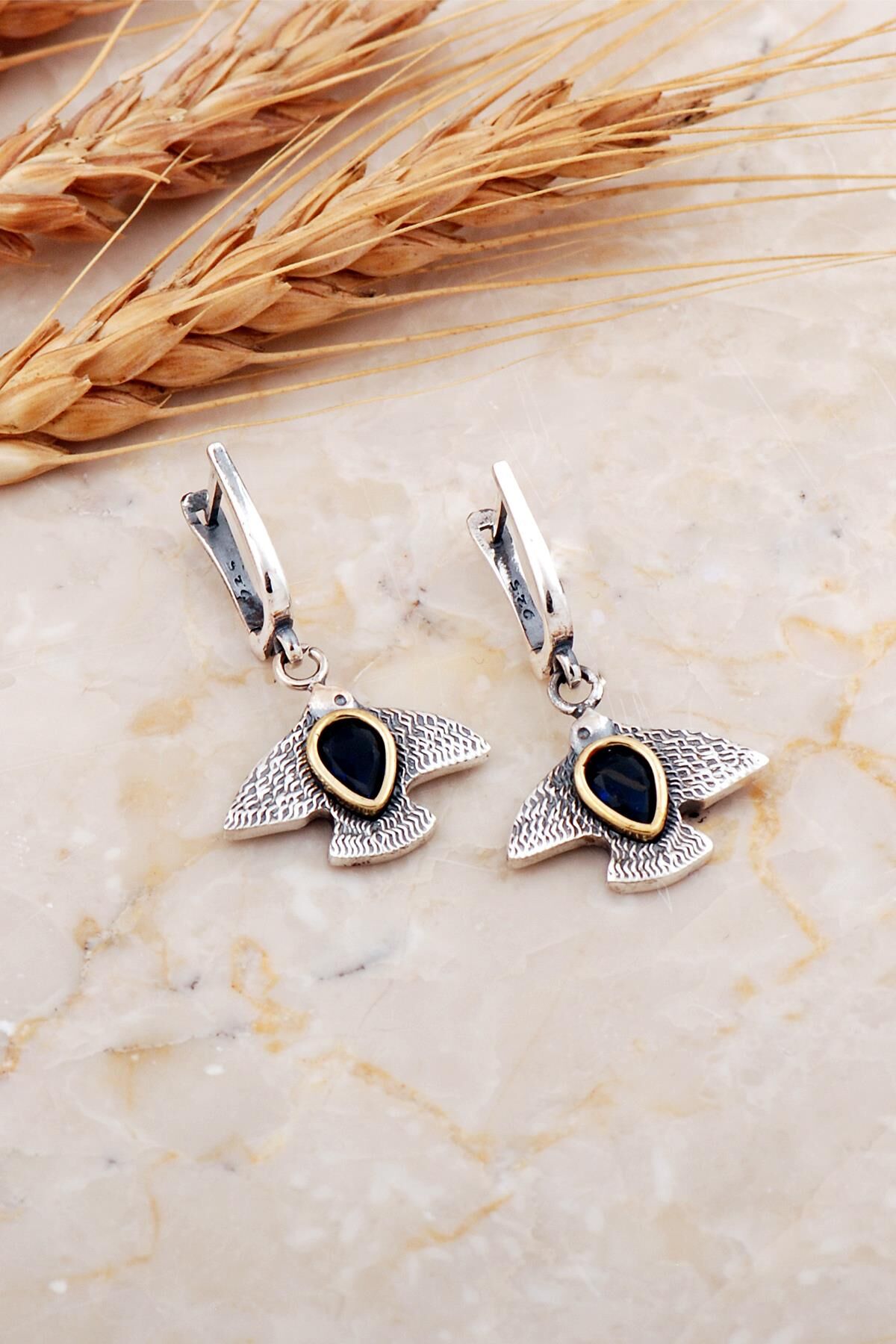 Safir Taşlı Martı Çekiç Dövme Elişi Gümüş Küpe 7219