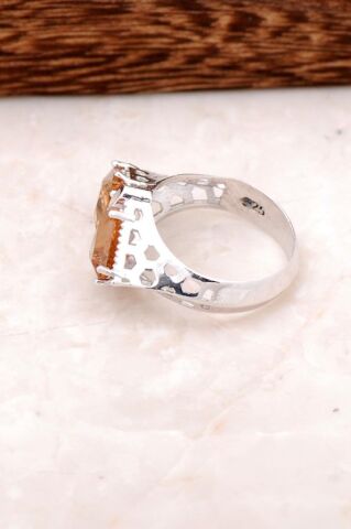 Renk Değiştiren Sultan Taşlı Üçgen Yüzük 2057