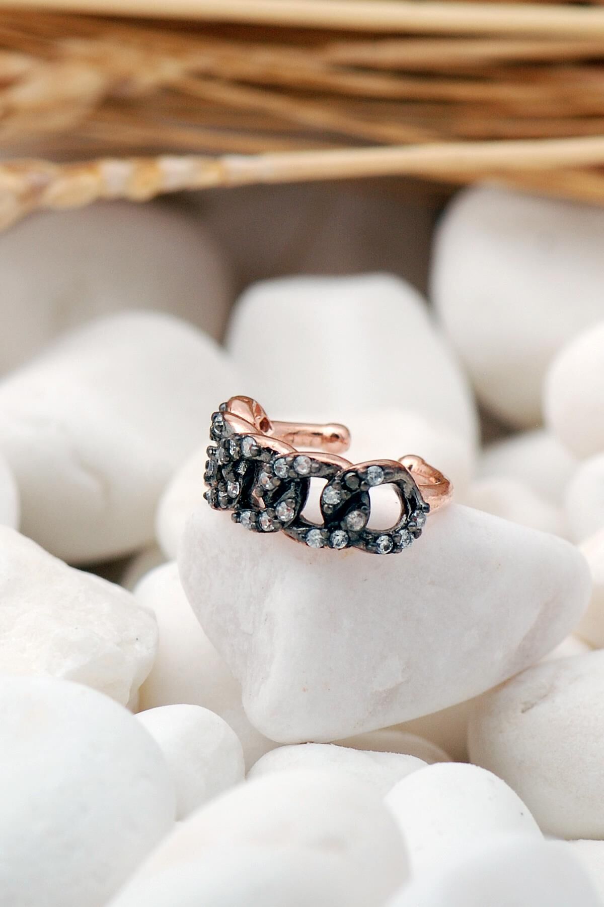 Gurmet Model Rose Gümüş Kıkırdak Küpe 5553