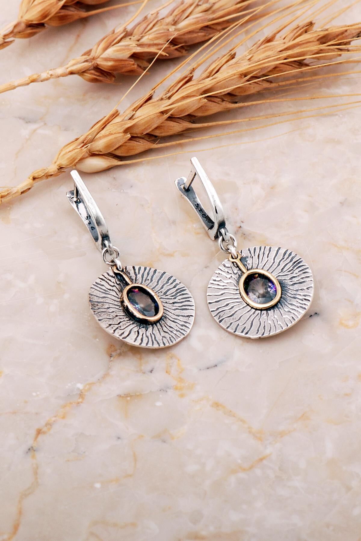 Mistik Topaz Taşlı Çekiç Dövme Elişi Gümüş Küpe 7221