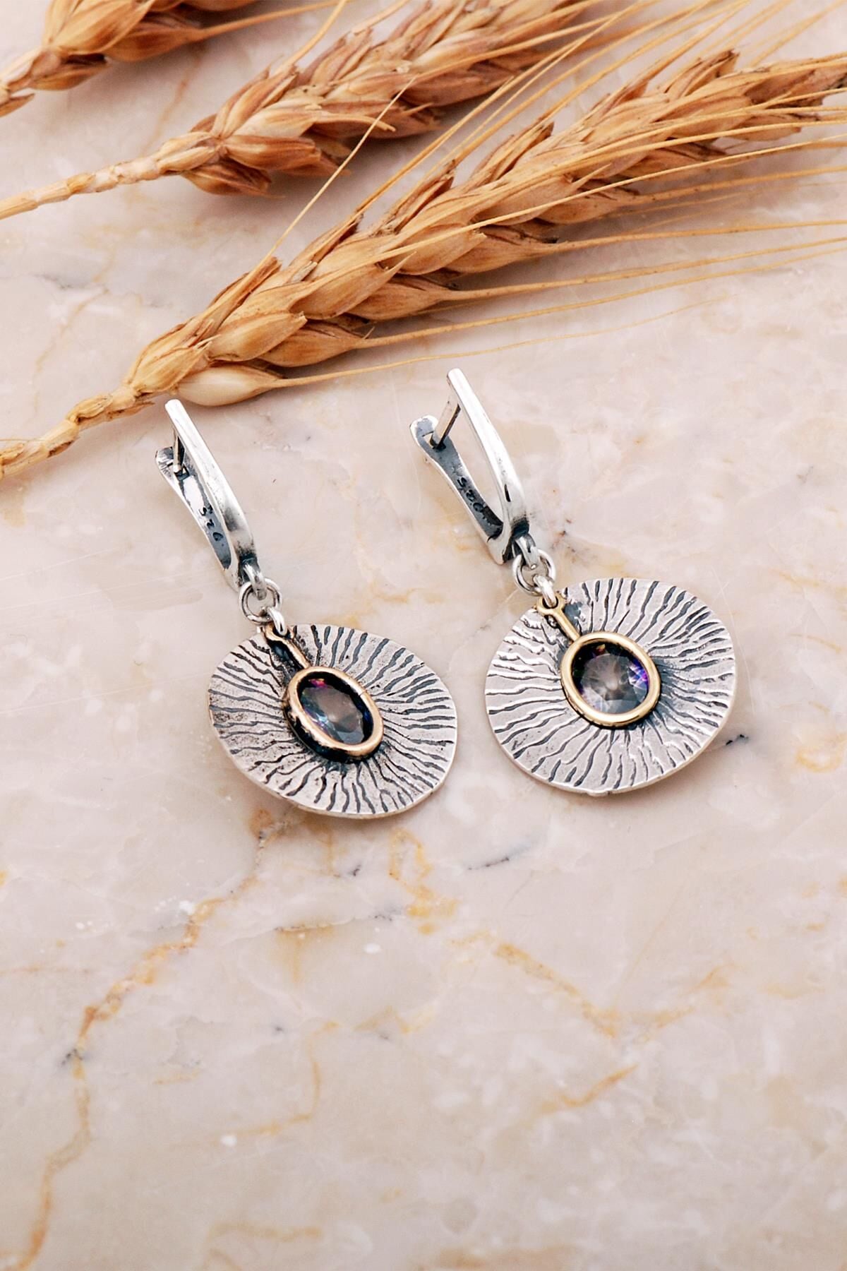 Mistik Topaz Taşlı Çekiç Dövme Elişi Gümüş Küpe 7221