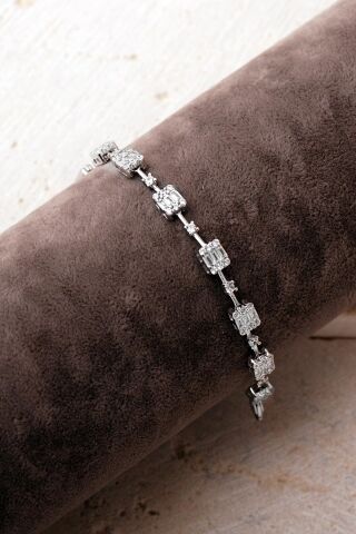 Işıltılı Baget Taşlı Rodyumlu 925 Ayar Gümüş Bileklik 4904