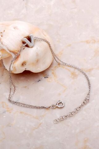 V Harfi Rodyumlu Gümüş Bileklik 4257