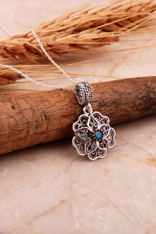 Turkuaz Telkari İşlemeli Gümüş Çiçek Kolye 7999