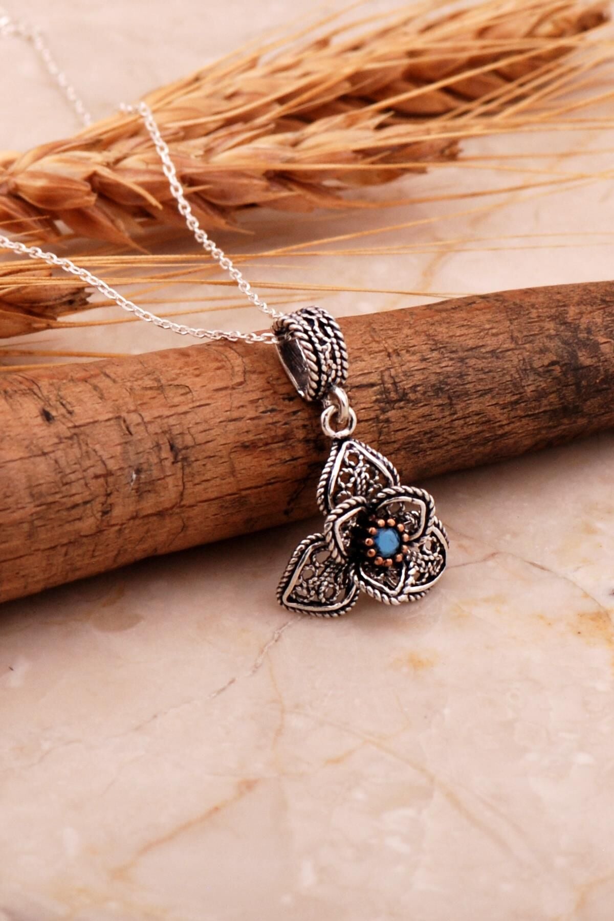 Turkuaz Telkari İşlemeli Gümüş Çiçek Kolye 8003