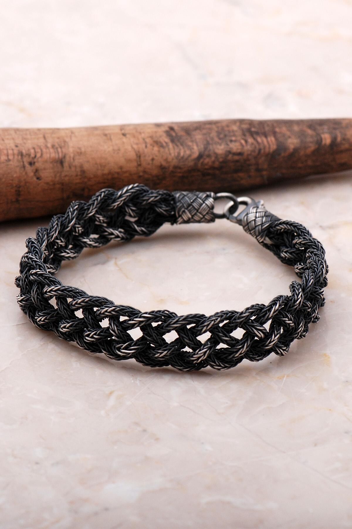 Hasır Örgü Kazaziye İşlemeli Gümüş Bileklik 3425