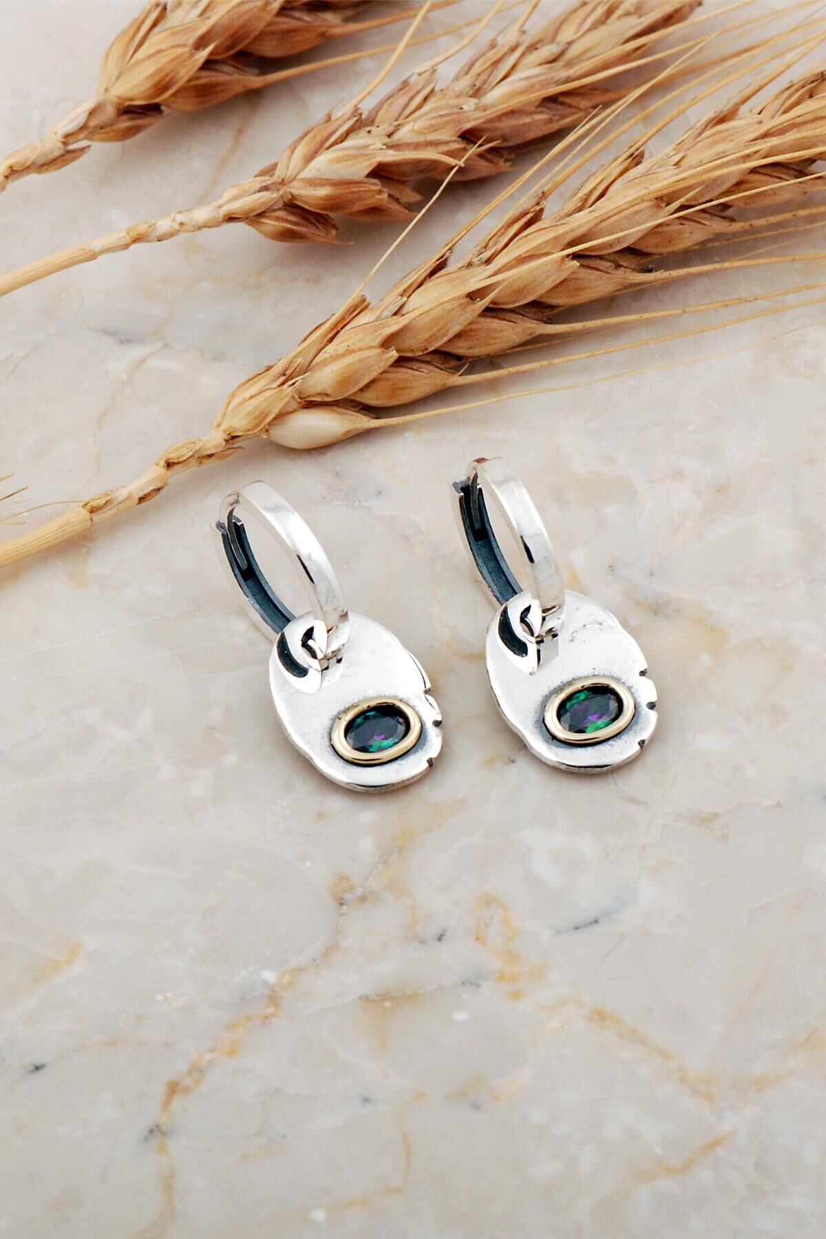 Mistik Topaz Taşlı Plaka Elişi Gümüş Halka Küpe 7238