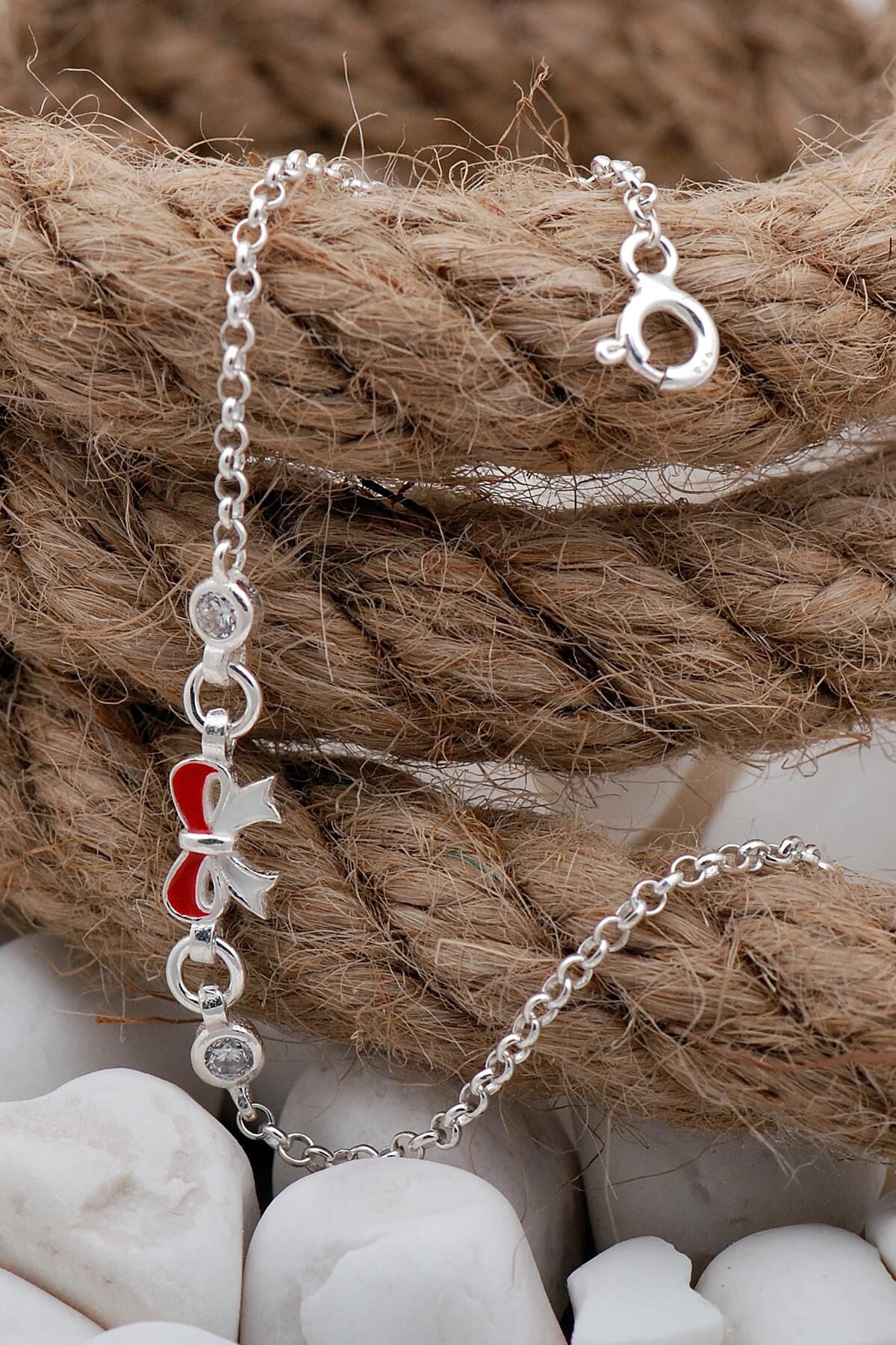 Fiyonk Kırmızı Mineli Gümüş Çocuk Bileklik 3841