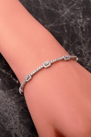 Rodyumlu Taşlı 925 Ayar Gümüş Baget Zarafet Bileklik 4915