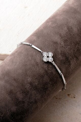 Rodyumlu 925 Ayar Gümüş Taşlı Yonca Bileklik 4917