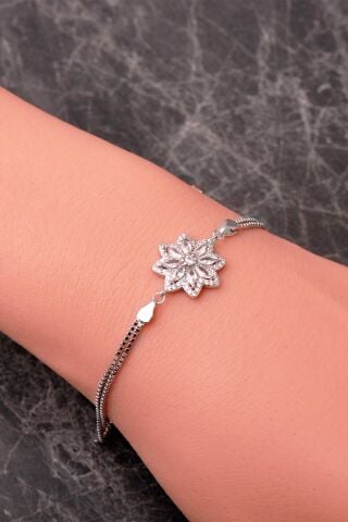 925 Ayar Gümüş Rodyumlu Işıltılı Lotus Bileklik 4921