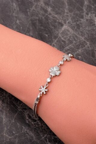 Yonca Kar Tanesi Rodyumlu 925 Ayar Gümüş Bileklik 4928