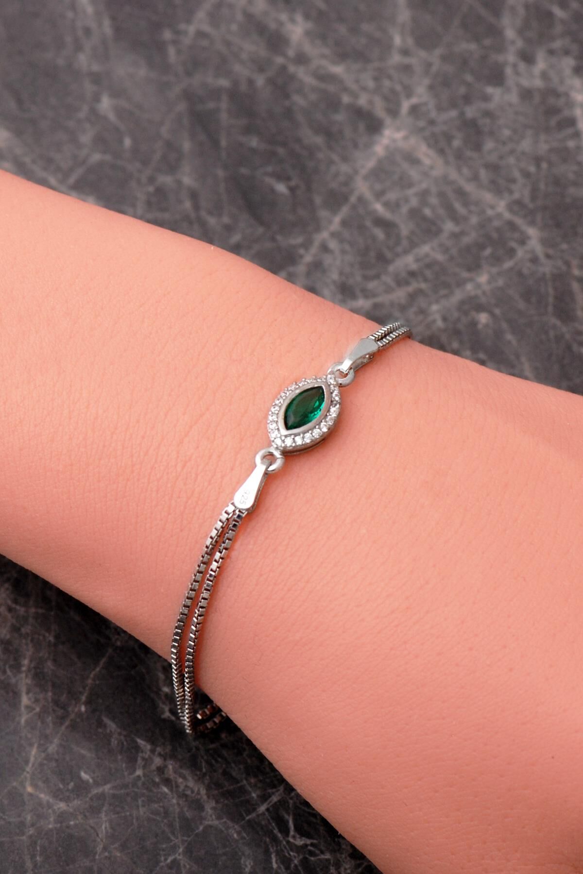 Yeşim Taşlı Mekik Rodyumlu 925 Ayar Gümüş Bileklik 4930